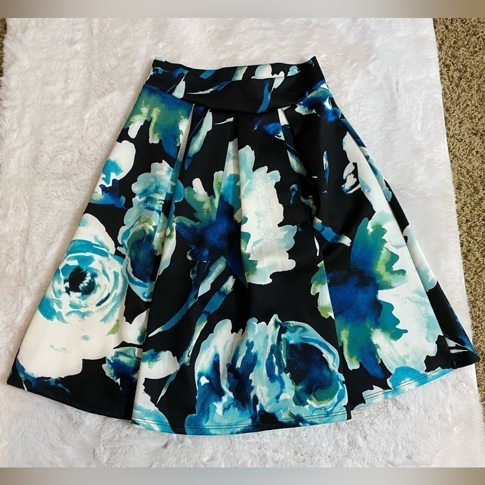 Seductions Blue and Black Floral Midi Skirt Women’s Size Small